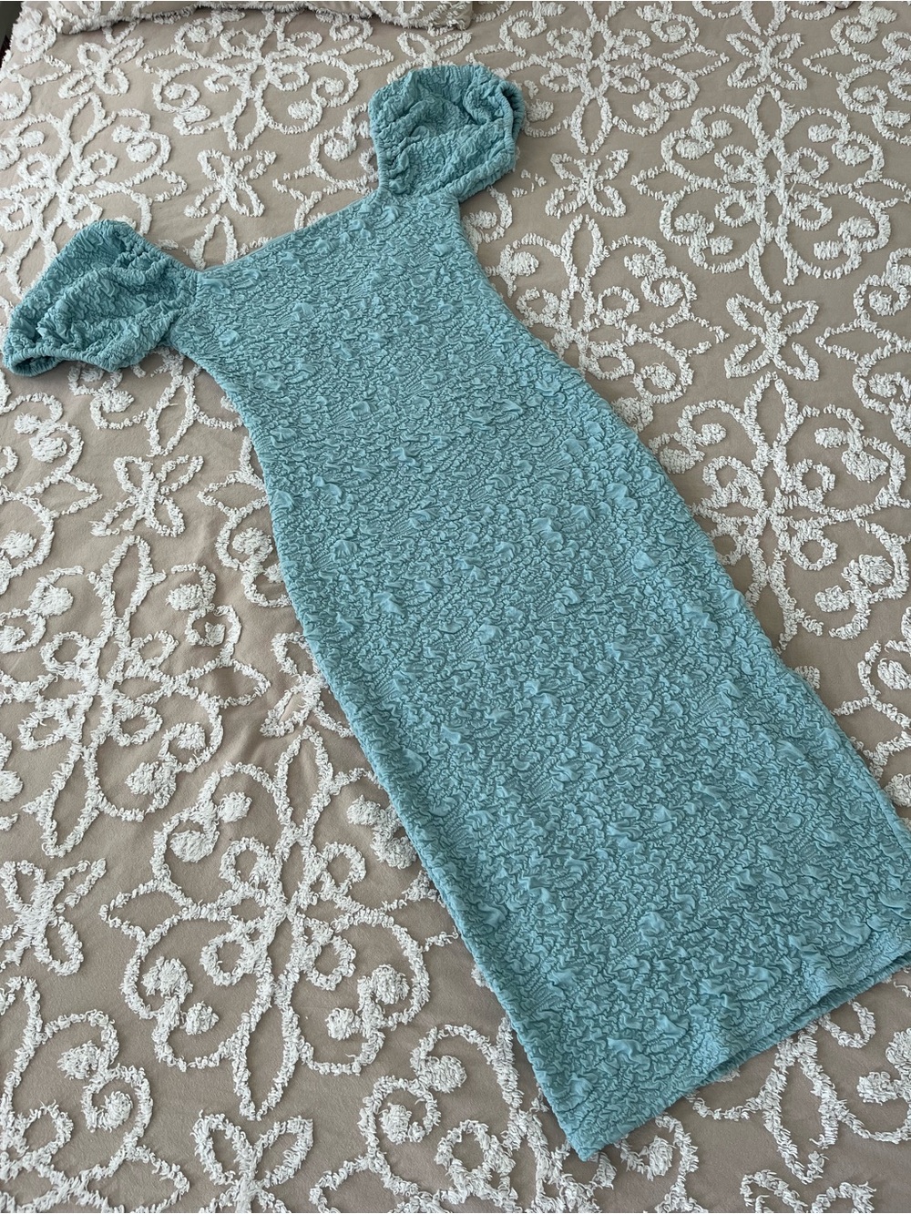 Endless Blu Textured Light Blue/Seafoam Puff Sleeve Knit Midi Dress